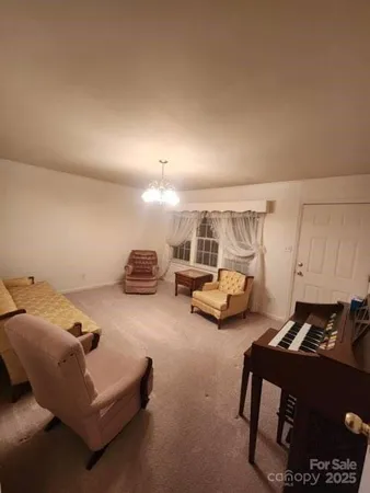 $215,000 | 866 Oak Street, Troy, NC 27371