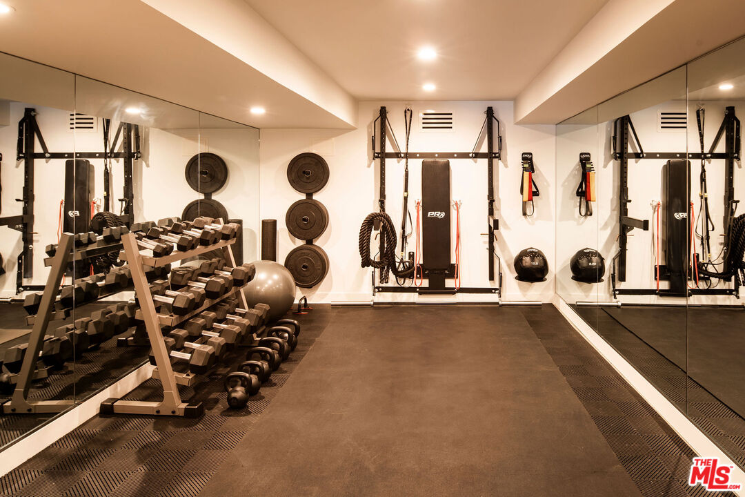 2371 Cove Avenue Los Angeles, CA 90039 - Photo 28 of 38 a view of gym equipment and windows