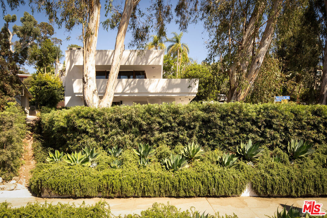 2371 Cove Avenue Los Angeles, CA 90039 - Photo 32 of 38 a view of building exterior