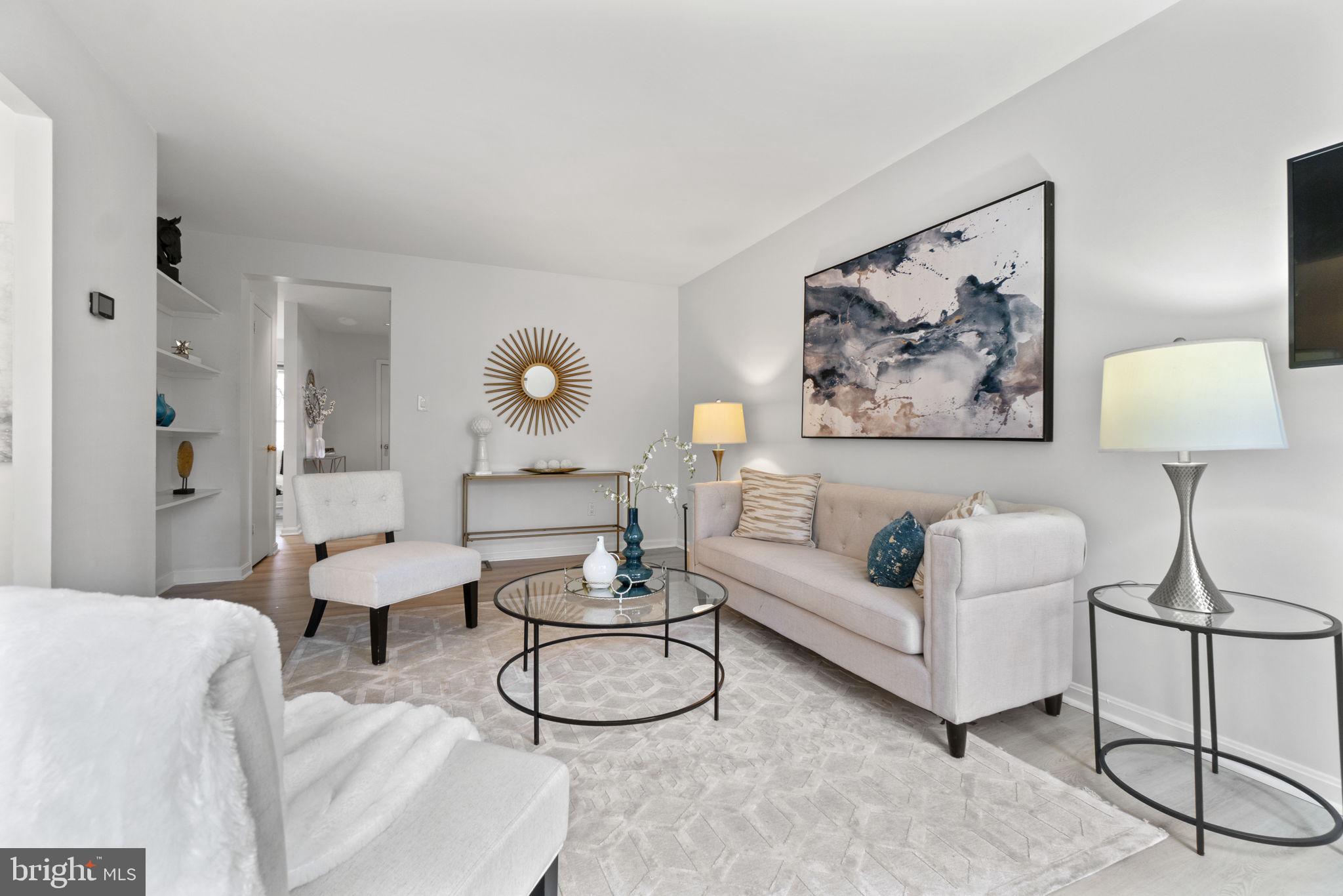2190 Pond View Court Reston, VA 20191 - Photo 14 of 38 Family Room