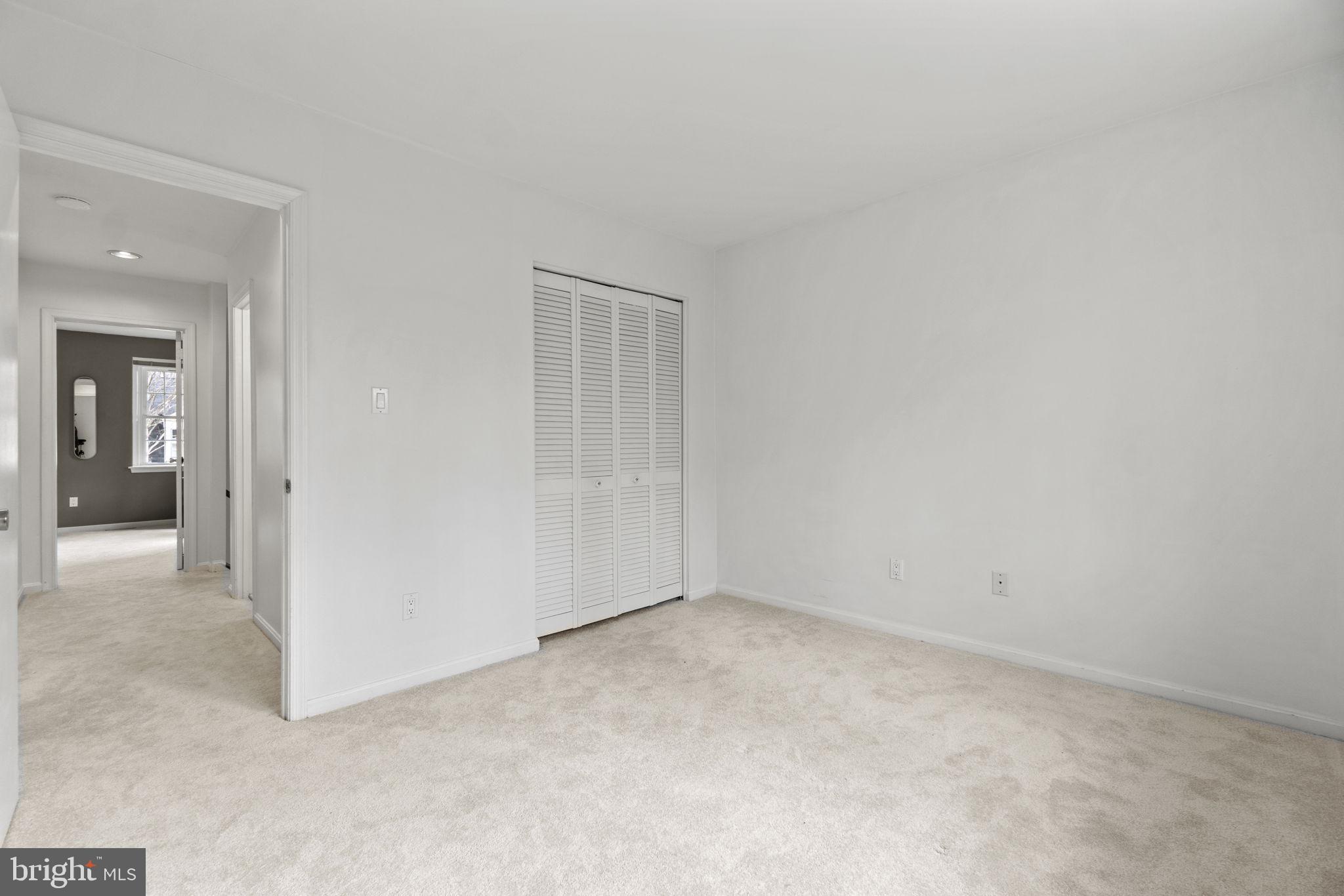 2190 Pond View Court Reston, VA 20191 - Photo 25 of 38 Bedroom
