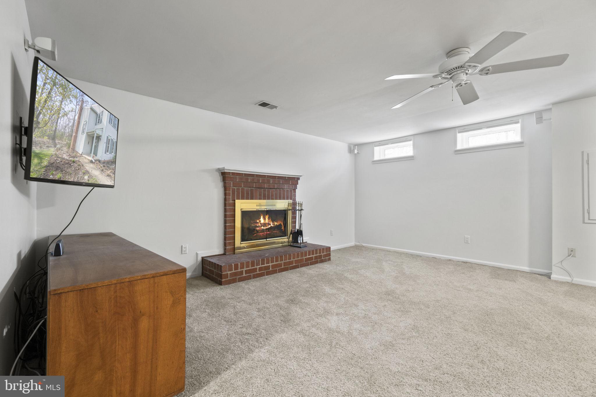 2190 Pond View Court Reston, VA 20191 - Photo 29 of 38 Recreation Room