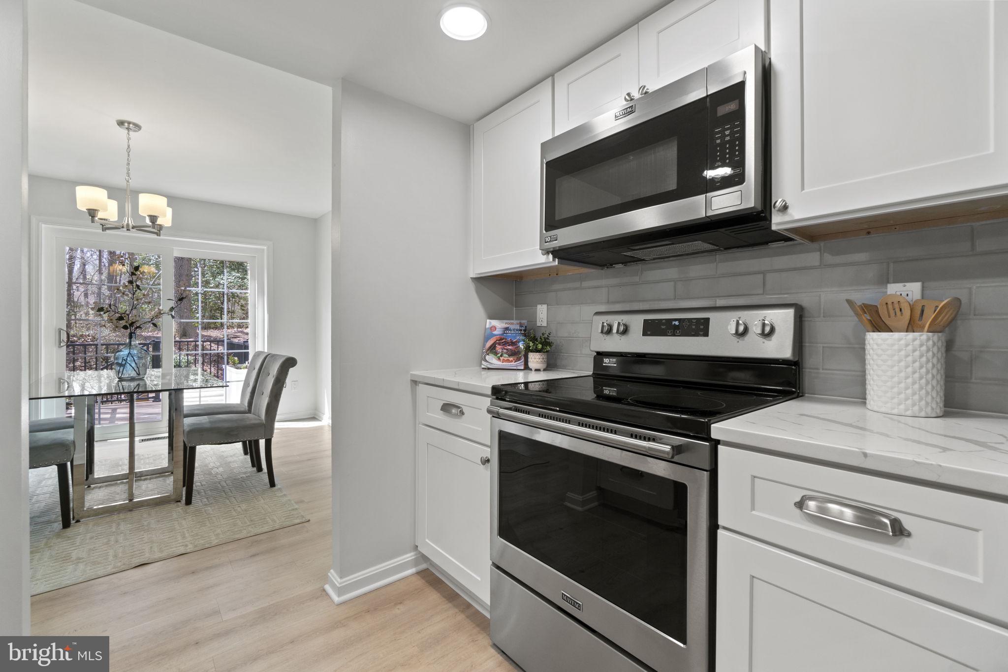 2190 Pond View Court Reston, VA 20191 - Photo 9 of 38 Kitchen