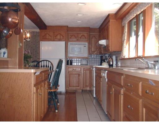 10 Algonquin Road Canton, MA 02021 - Photo 2 of 9