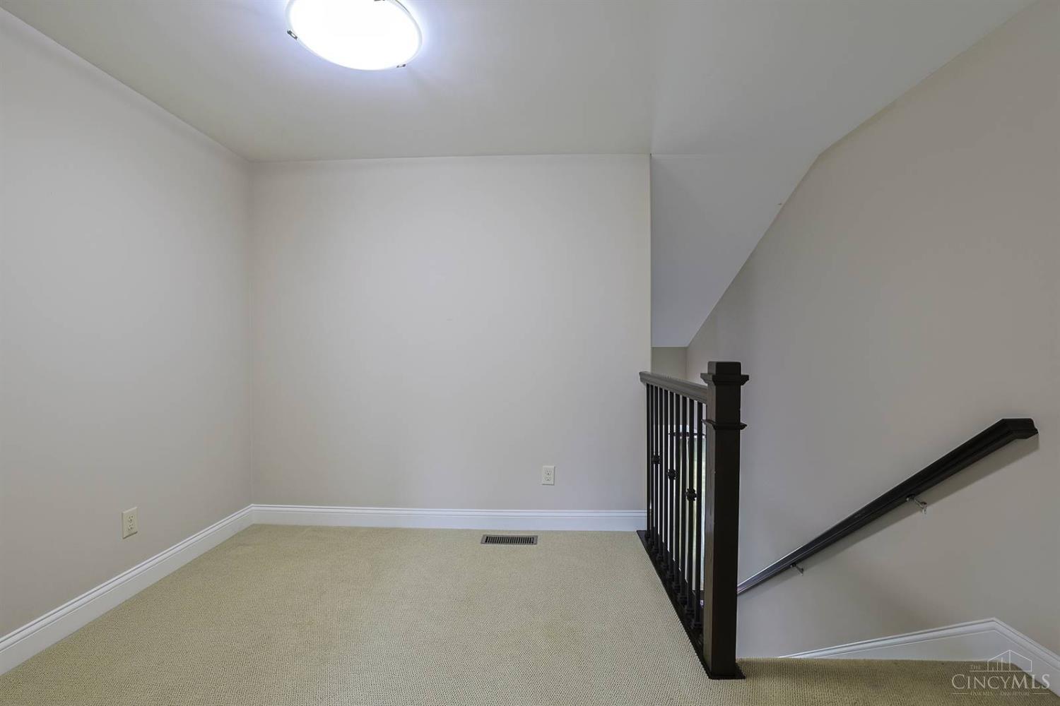 8731 Kenwood Road Cincinnati, OH 45242 - Photo 40 of 73