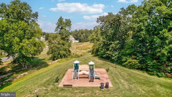 $390,999 | 36150 Wilderness Shores Way, Locust Grove, VA 22508