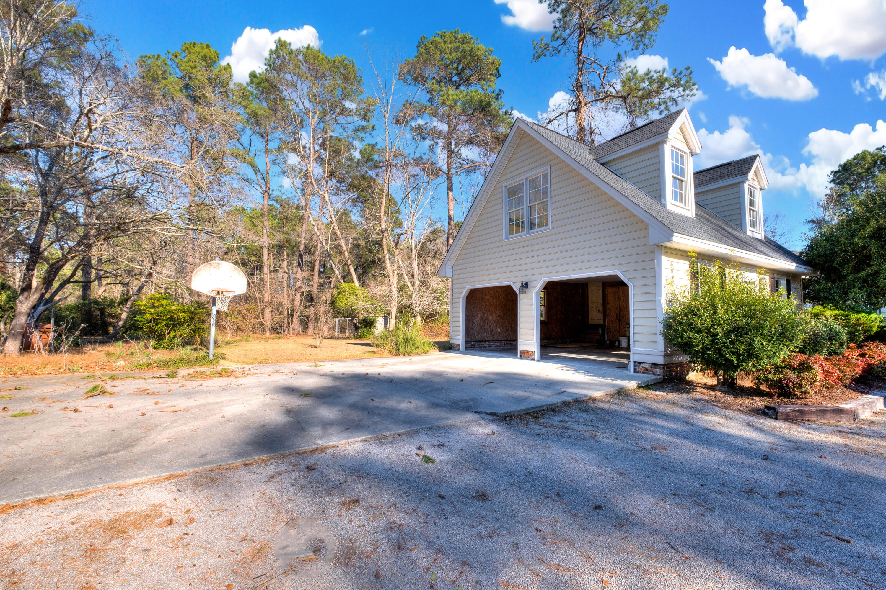 1562 Hickory Ridge Circle Manning, SC 29102 - Photo 49 of 56 10