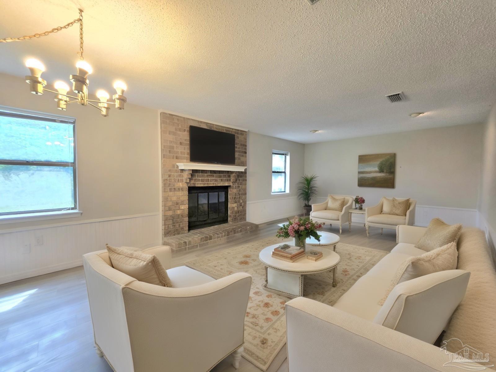 550 Riola Place Pensacola, FL 32506 - Photo 9 of 37 Gallery Image 9