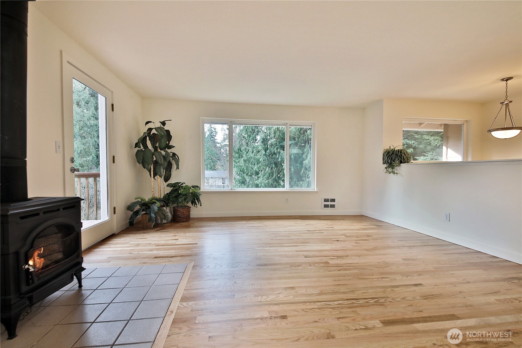 3636 Gamble Street Clinton, WA 98236 - Photo 11 of 40 Gallery Image 11
