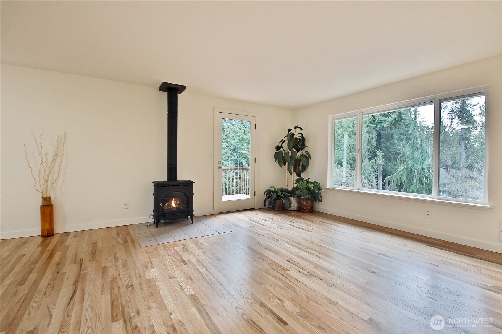 3636 Gamble Street Clinton, WA 98236 - Photo 12 of 40 Gallery Image 12