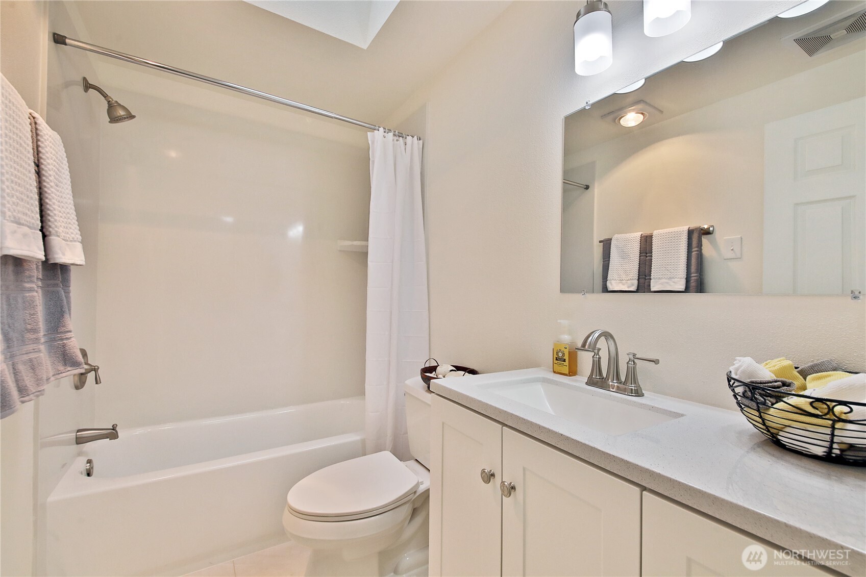 3636 Gamble Street Clinton, WA 98236 - Photo 23 of 40 Gallery Image 23