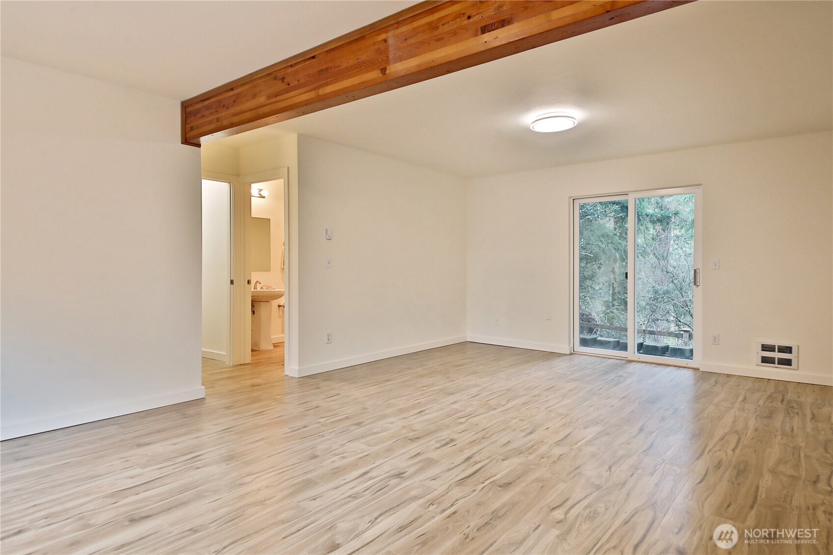 3636 Gamble Street Clinton, WA 98236 - Photo 31 of 40 Gallery Image 31