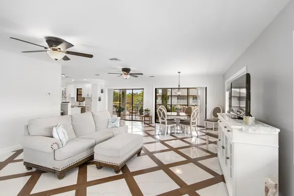 $1,385,000 | 30830 Palm Drive, Big Pine Key, FL 33043