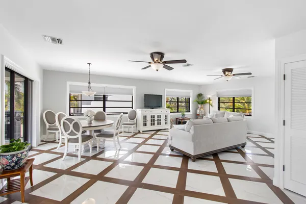 $1,385,000 | 30830 Palm Drive, Big Pine Key, FL 33043