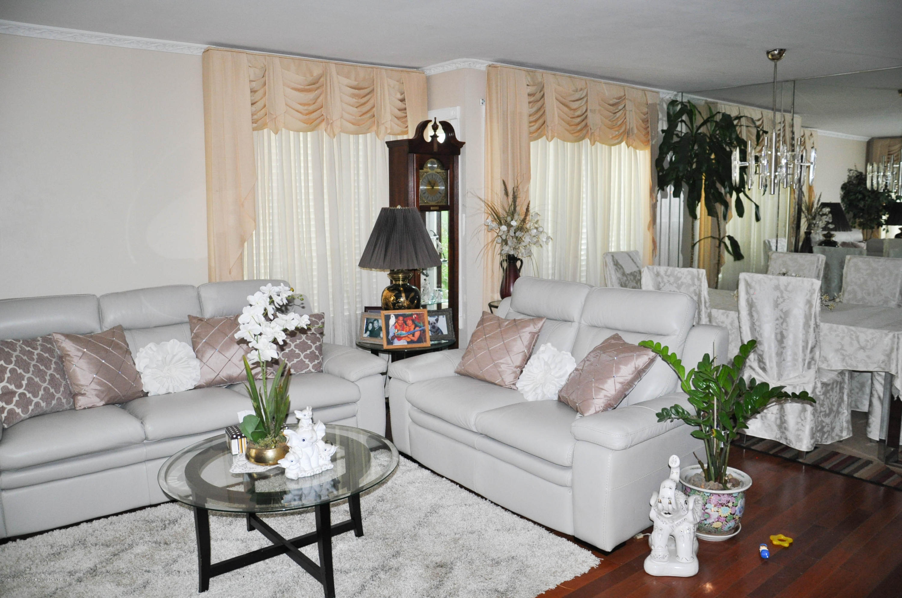 36 Woodrow Road Staten Island, NY 10312 - Photo 8 of 21 Living Room - Dining Room