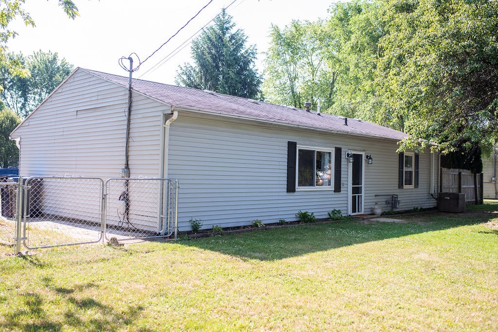 1825 Rieder Street Warsaw, IN 46580 - Photo 3 of 21 Gallery Image 3