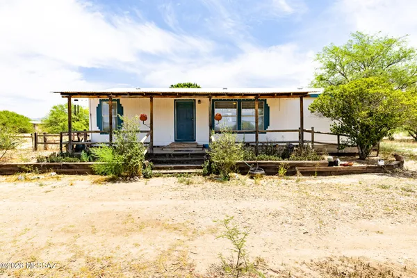 $319,700 | 1112 North Annie Lane, Benson, AZ 85602