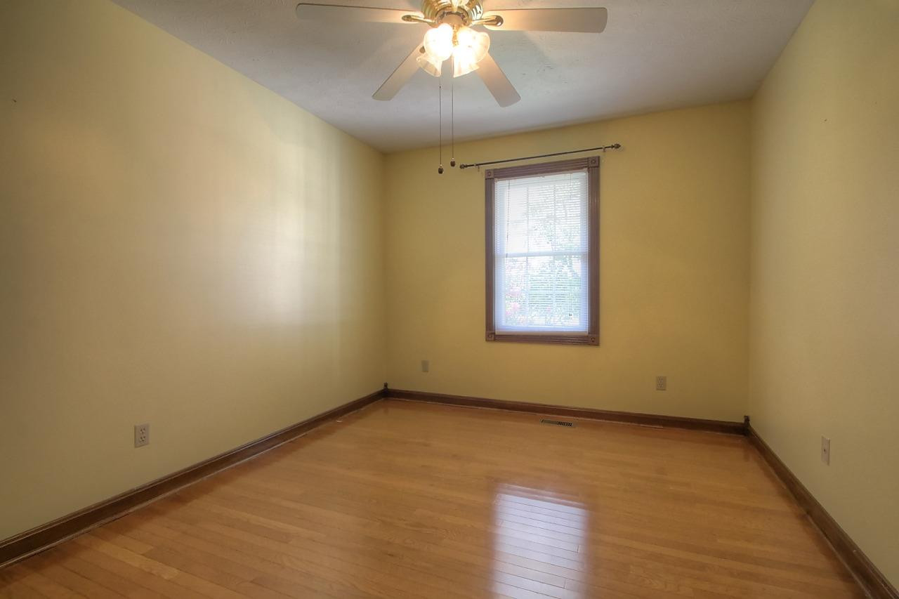 1244 Yorkshire Estates Road London, KY 40744 - Photo 22 of 33 Listing Photo