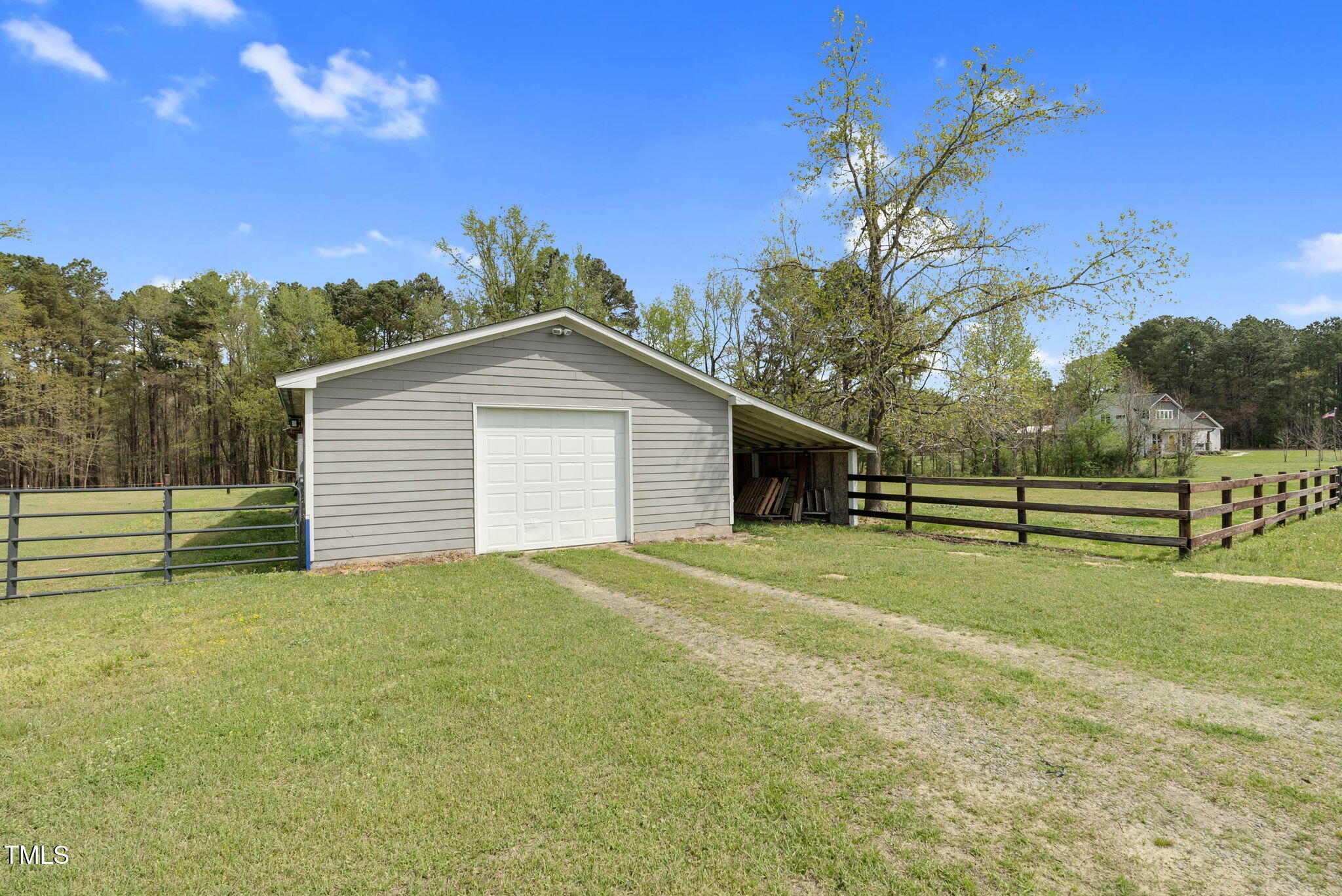 2651 Bennett Road Creedmoor, NC 27522 - Photo 31 of 46 Garage