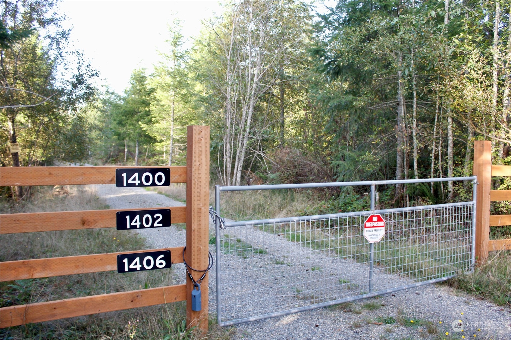 1400 West Camp Sundown Road Bremerton, WA 98312 - Photo 4 of 35 a view of park with iron fence