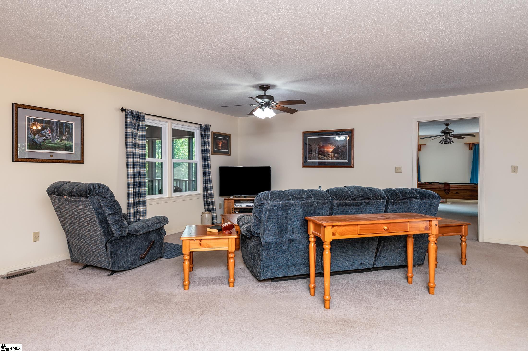 113 Taylor Way Sunset, SC 29685 - Photo 8 of 36 Gallery Image 8