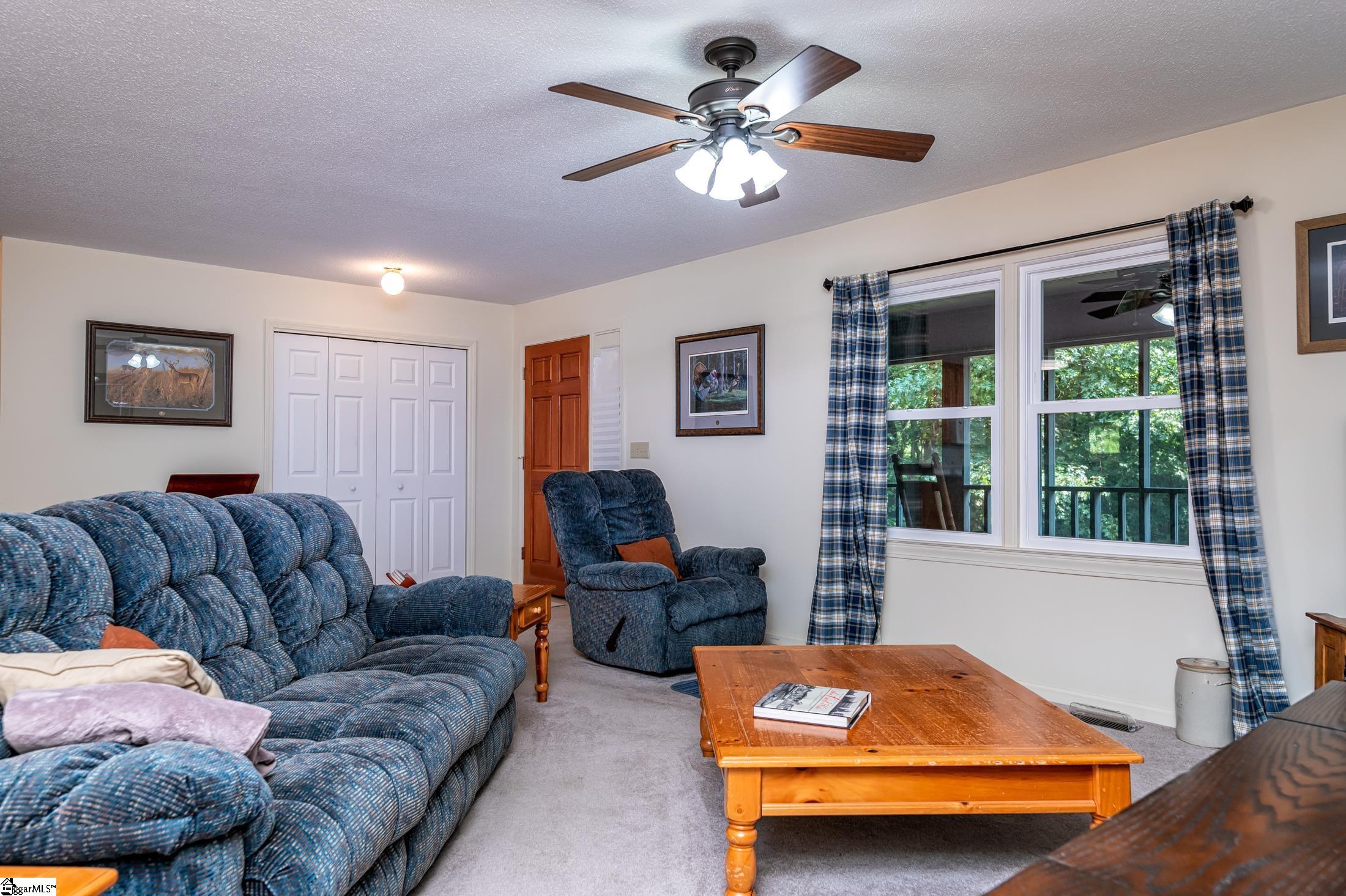 113 Taylor Way Sunset, SC 29685 - Photo 10 of 36 Gallery Image 10