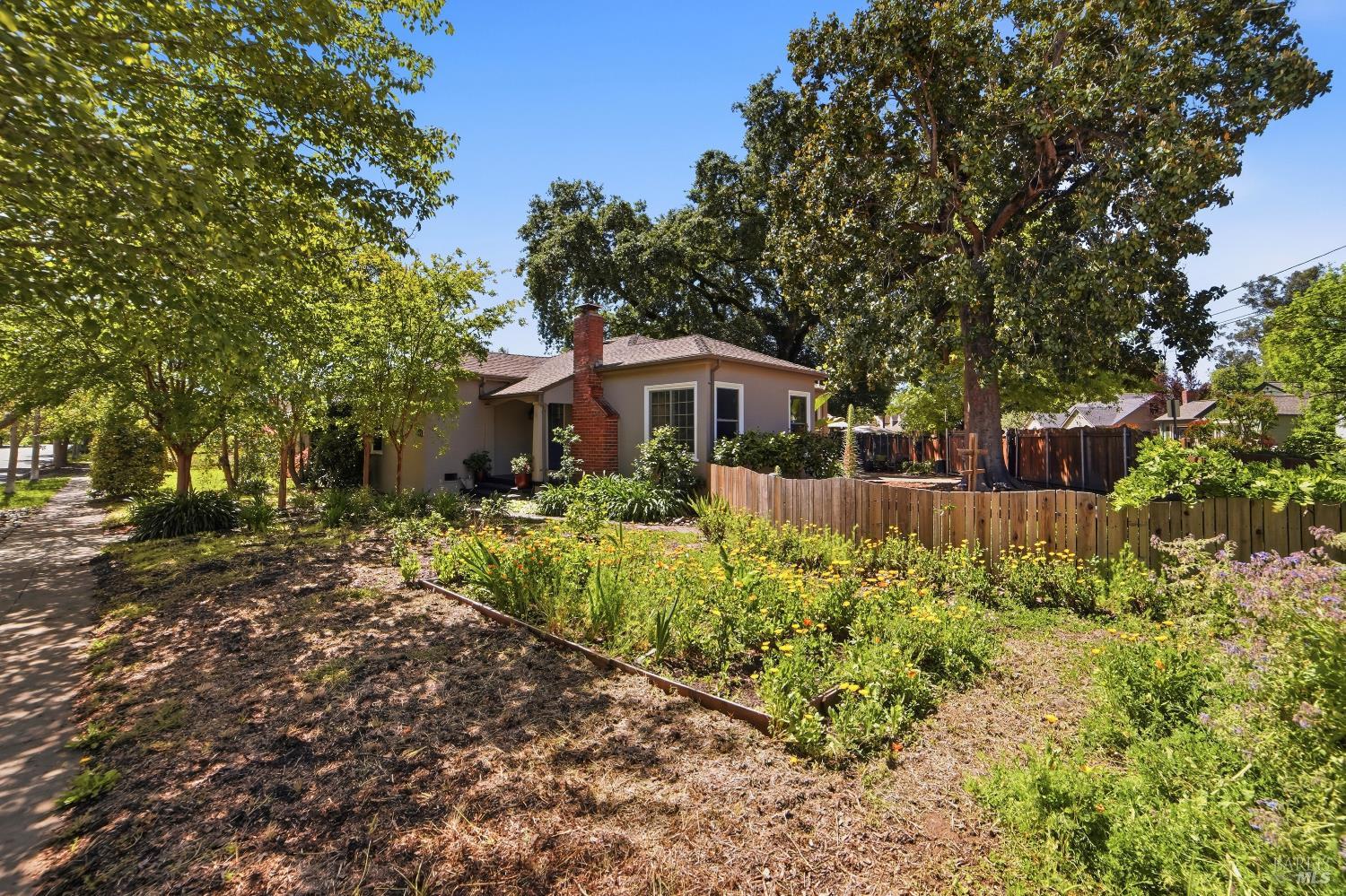 231 Talbot Avenue Santa Rosa, CA 95405 - Photo 6 of 42
