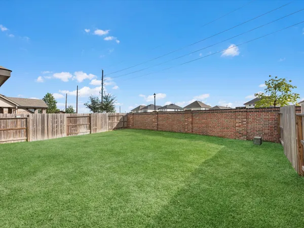 $2,850 | 952 Malibu Shore Lane, Katy, TX 77493