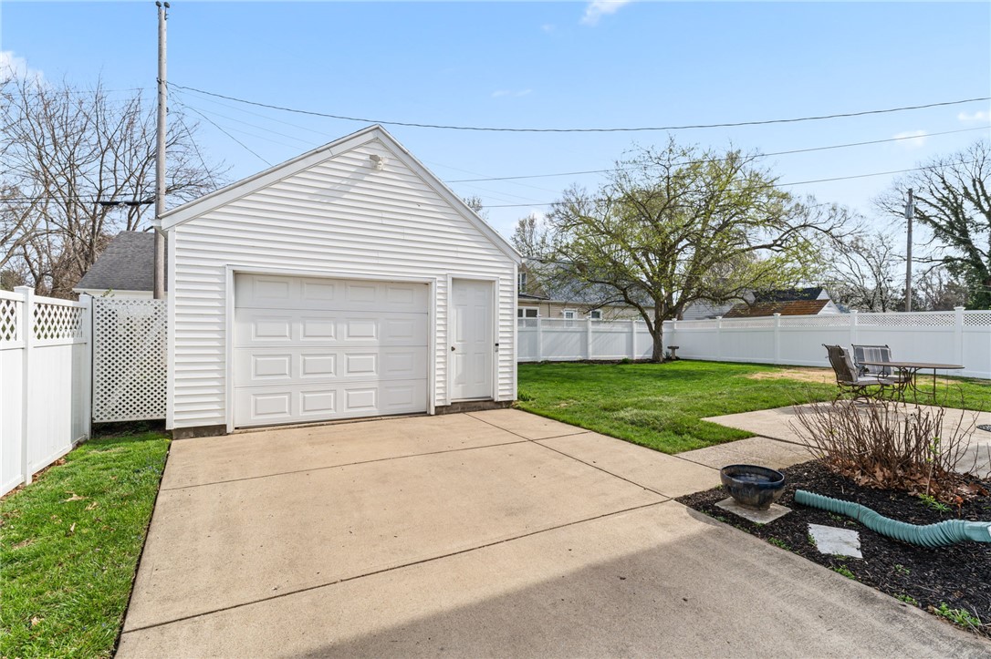 1015 Westgate Road Troy, OH 45373 - Photo 41 of 44