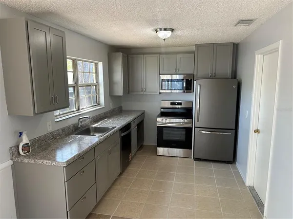 $1,250 | 5 Spring Loop Circle, Ocala, FL 34472