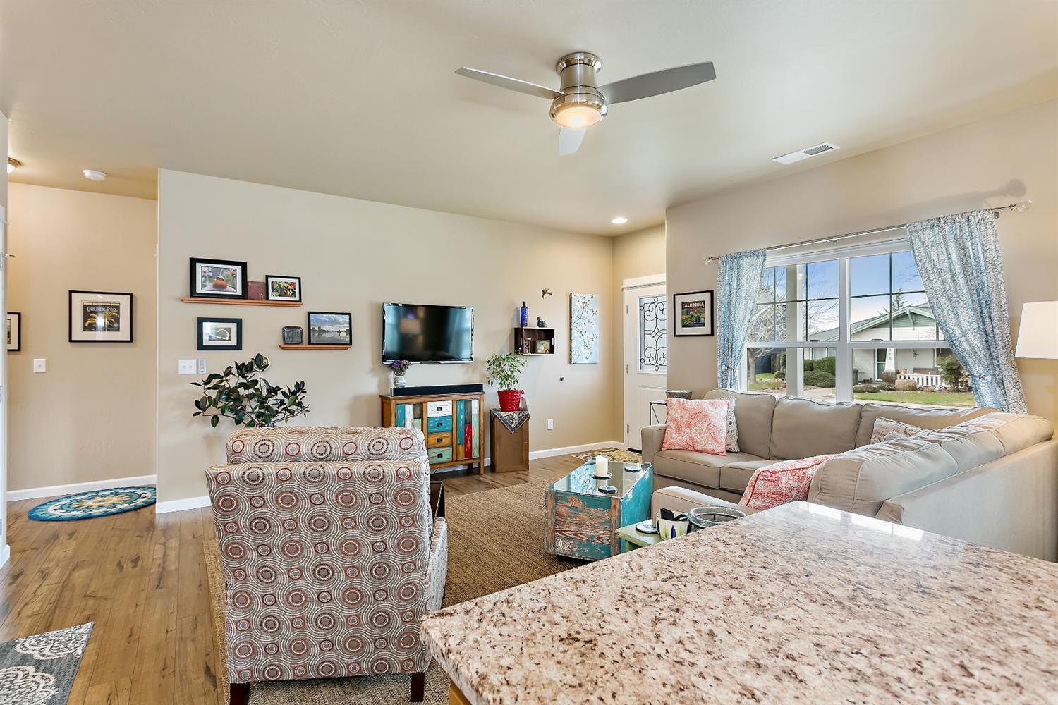 118 Suncrest Road Talent, OR 97540 - Photo 22 of 23 Wonderful open floor plan.