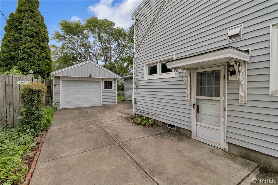55 Fries Road Tonawanda, NY 14150 - Photo 4 of 38