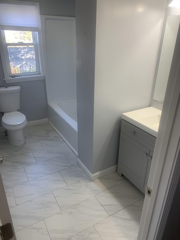 30 Hemans Street, Unit 2 Worcester, MA 01605 - Photo 5 of 15