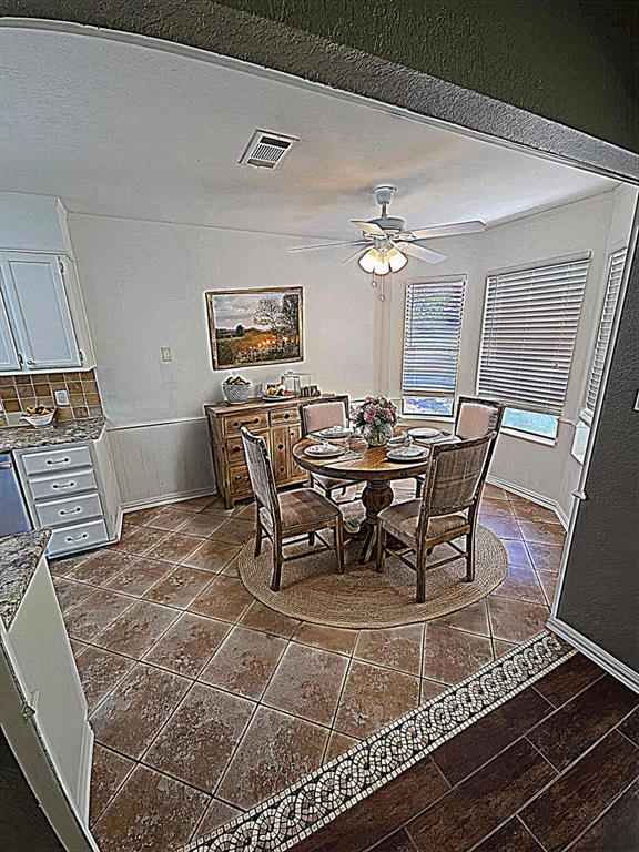 703 Aspen Incline Drive Hewitt, TX 76643 - Photo 7 of 35