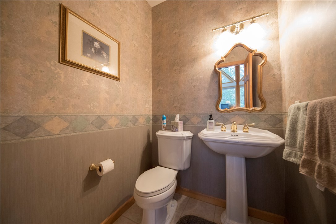 1736 Red Hawk Road Silverthorne, CO 80498 - Photo 20 of 25 Gallery Image 20