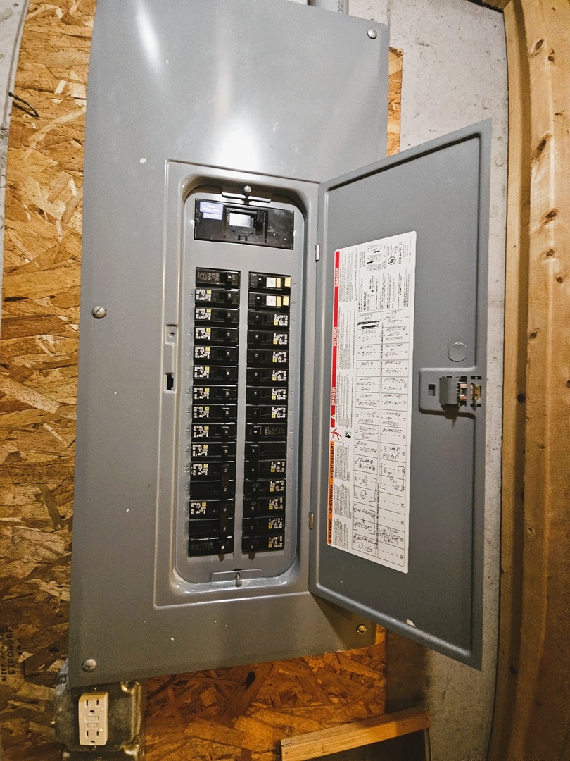 1670 Overlook Drive Dixon, IL 61021 - Photo 32 of 36 a view of walk in closet