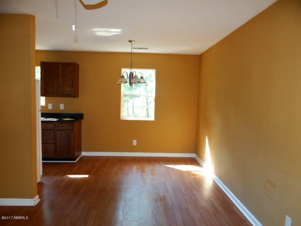 5611 Bees Creek Road Ridgeland, SC 29936 - Photo 3 of 12 DINING AREA