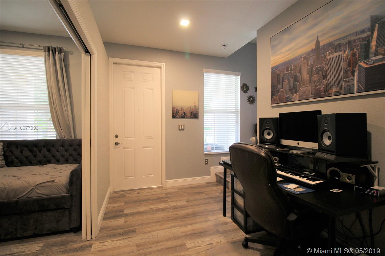 2658 Southwest 118 Road Miramar, FL 33025 - Photo 3 of 38 Gallery Image 3