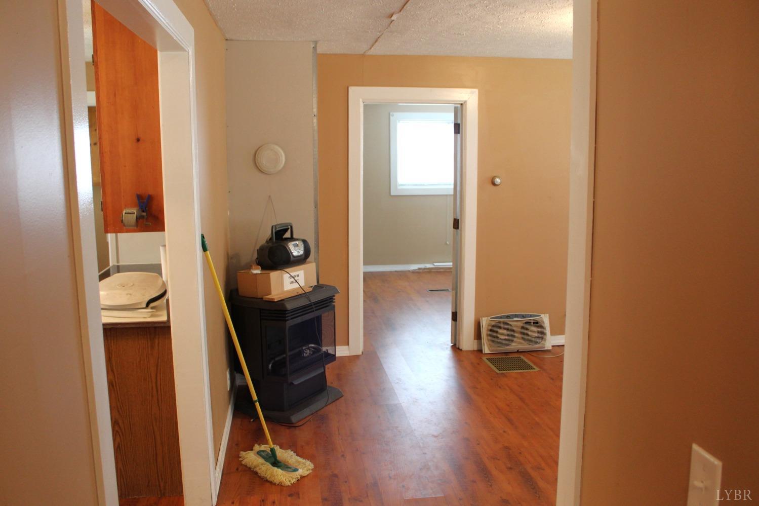 116 Wiggins Spring Road Vesuvius, VA 24483 - Photo 7 of 28 Gallery Image 7