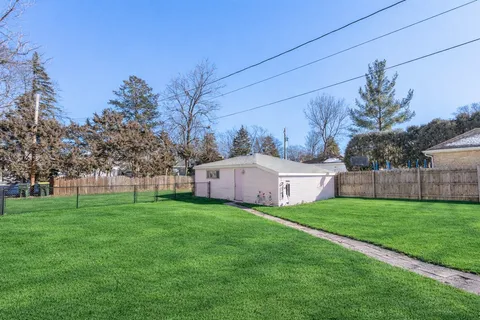 $325,000 | 139 North Grant Street, Westmont, IL 60559