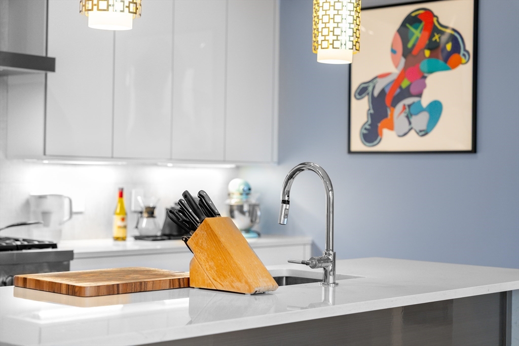 20 West Fifth Street, Unit 5E Boston, MA 02127 - Photo 5 of 42