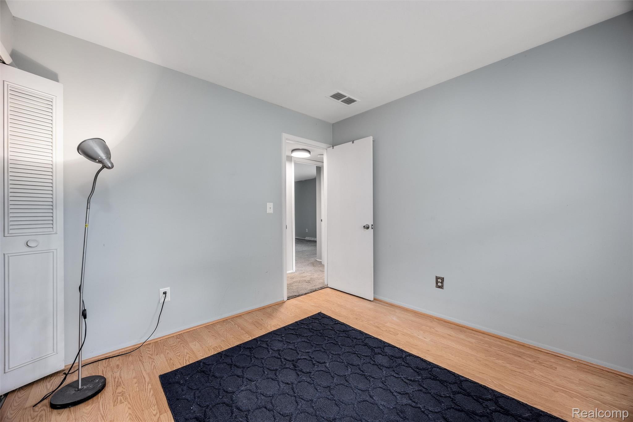 4942 Butler Drive Troy, MI 48085 - Photo 19 of 33 08-4942 Butler Dr 0007.jpg