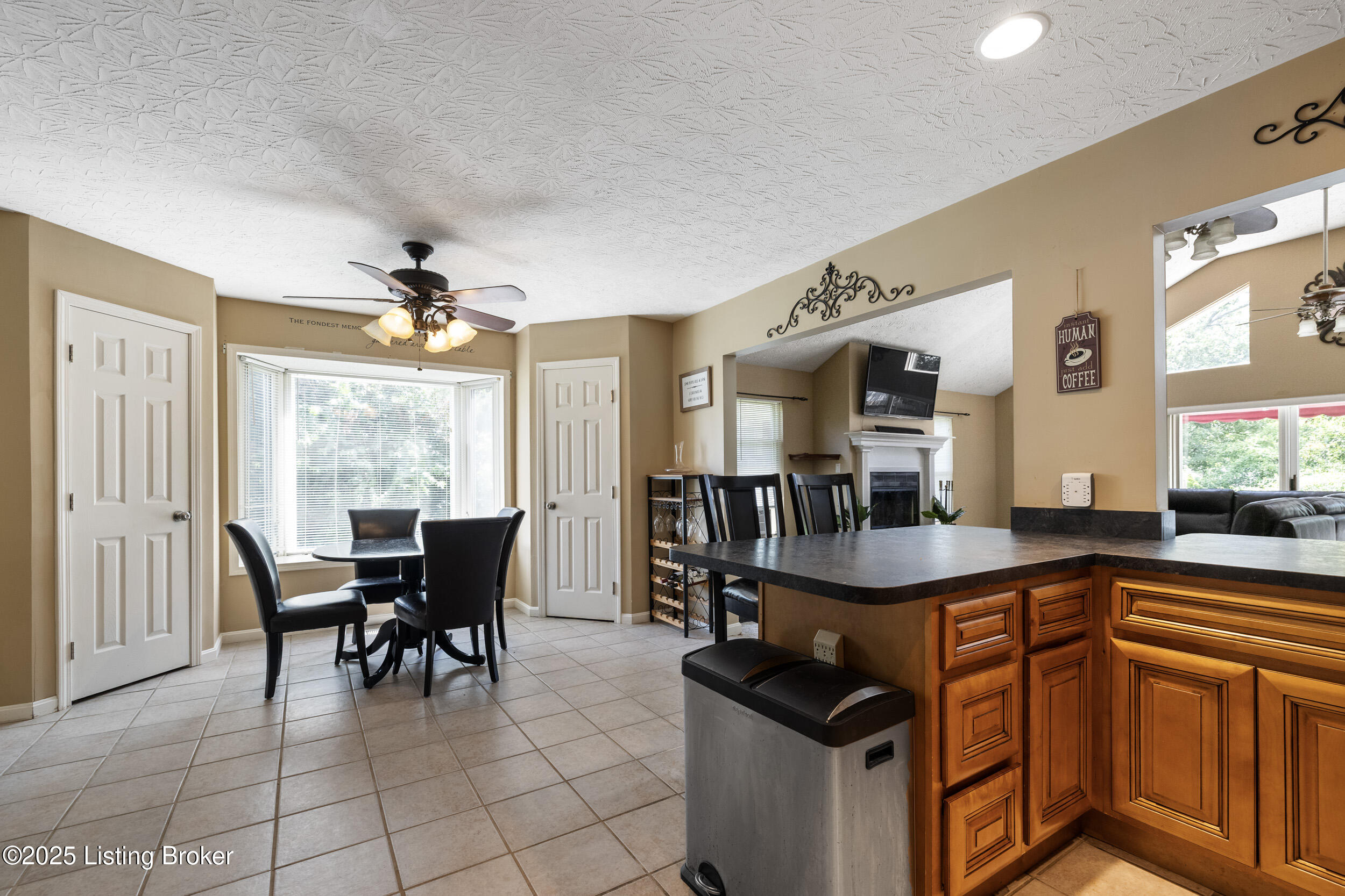 4112 Billtown Road Louisville, KY 40299 - Photo 18 of 53 Plenty of room for the whole gang to gather in this kitchen!