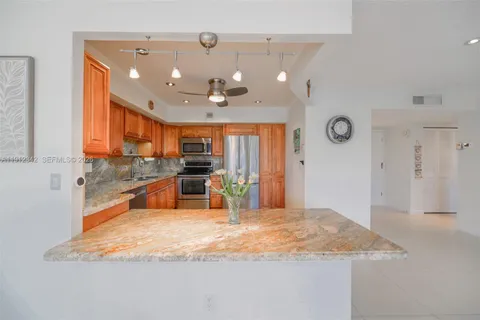 $335,000 | 400 Diplomat Parkway, Unit 704, Hallandale Beach, FL 33009