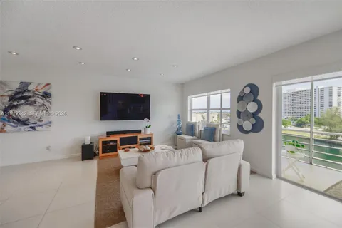 $335,000 | 400 Diplomat Parkway, Unit 704, Hallandale Beach, FL 33009