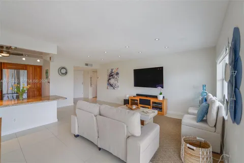 $335,000 | 400 Diplomat Parkway, Unit 704, Hallandale Beach, FL 33009