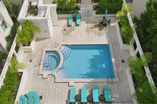 $500,000 | 9172 Collins Avenue, Unit 302, Surfside, FL 33154