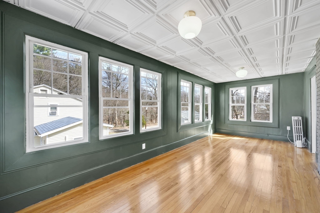 186 Belvidere Street Springfield, MA 01108 - Photo 12 of 42 Gallery Image 12
