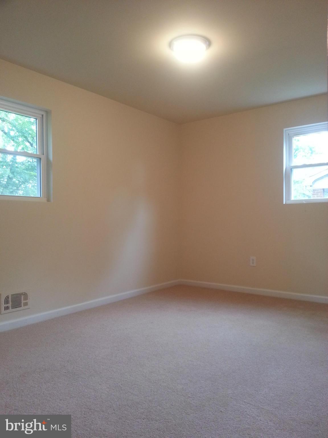 8402 Woodyard Road Clinton, MD 20735 - Photo 8 of 19 Bedroom (Master)