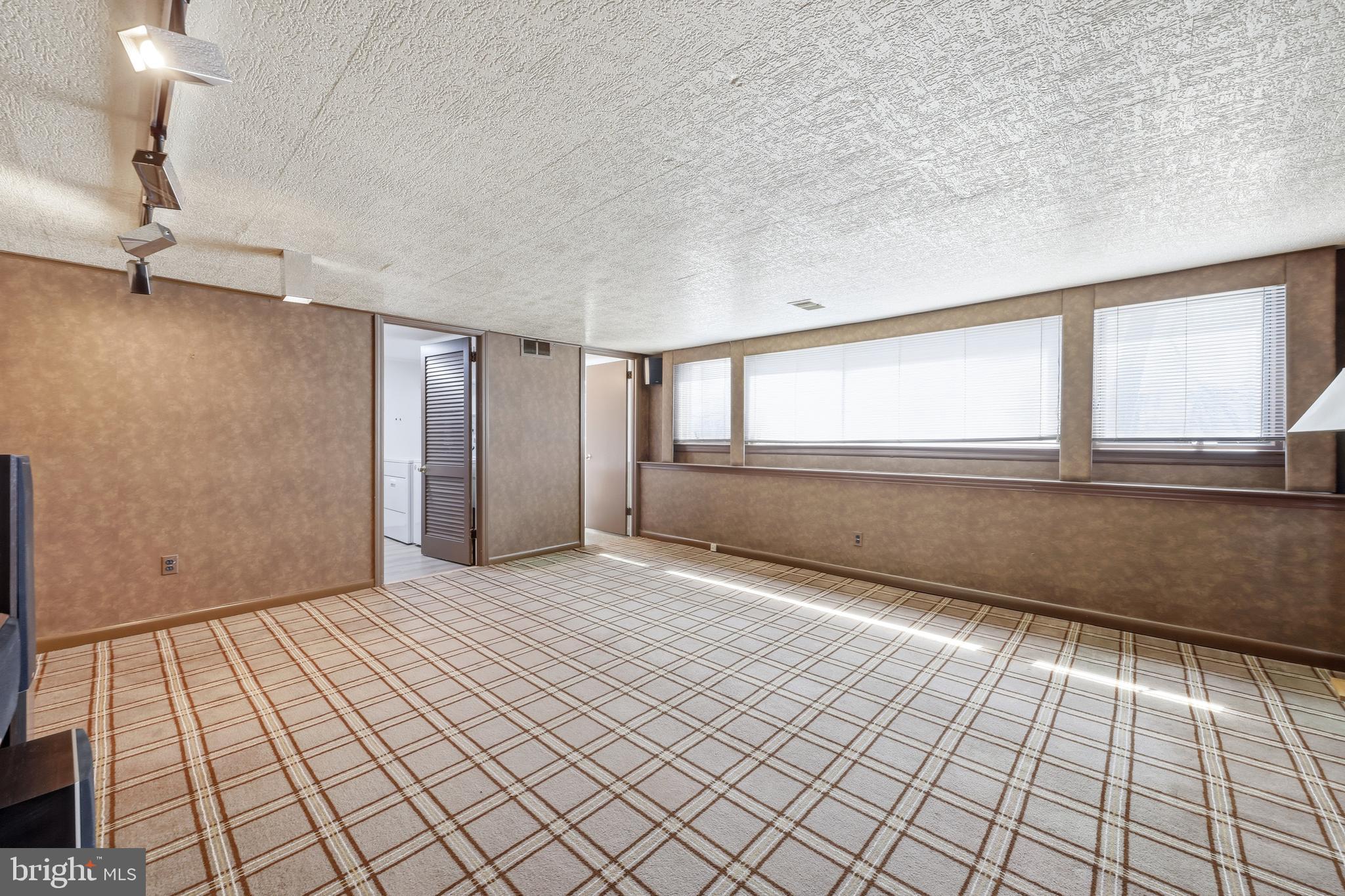 300 Sawmill Road Cherry Hill, NJ 08034 - Photo 21 of 47 Family Room